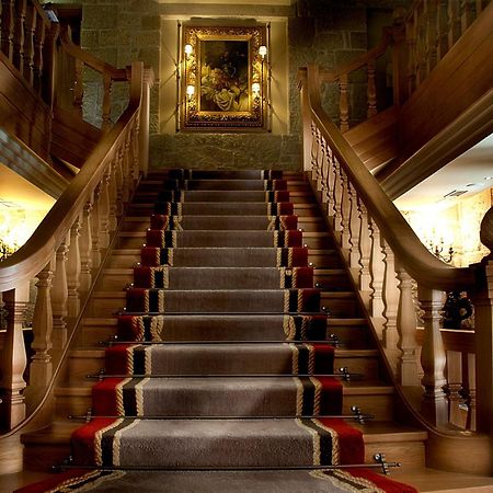 Pazo Los Escudos Hotel Spa & Resort Vigo Ngoại thất bức ảnh The staircase